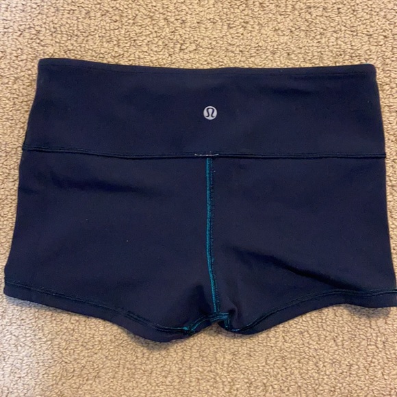 Lululemon shorts - Picture 4 of 4